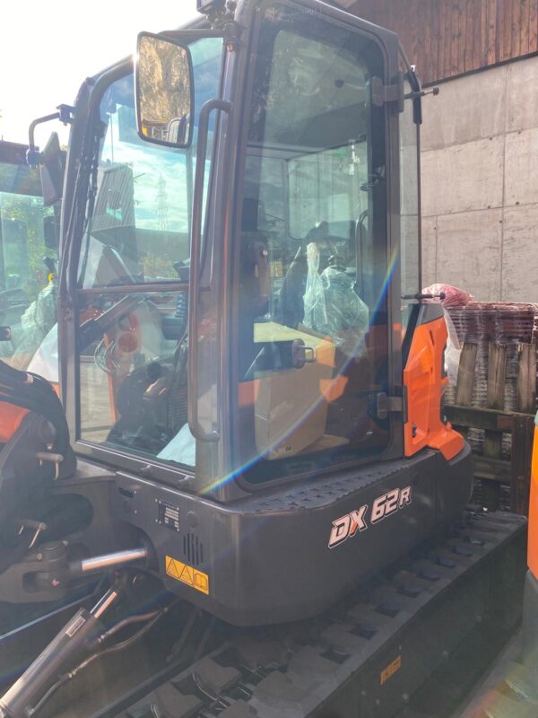 Miniescavatore Develon DX62R-7